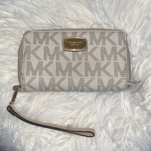 Michael Kors Wristlet